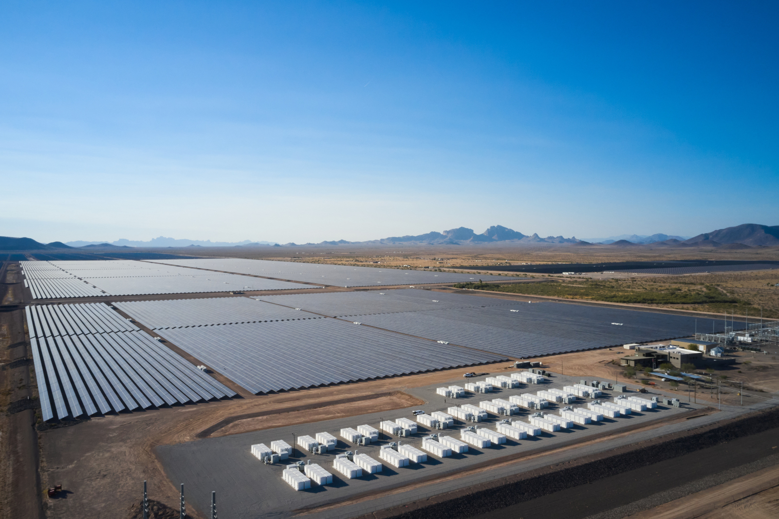 The global installed capacity of power storage has reached a record high